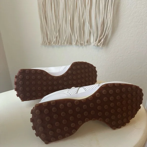 New Balance 327 Sea Salt and Gum Sneakers, 8.5 Women’s, EEEUC, white - Picture 4 of 5